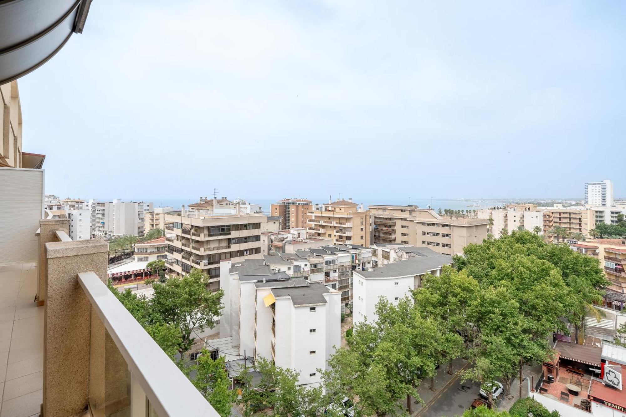 Rentalmar Central Park Salou Buitenkant foto