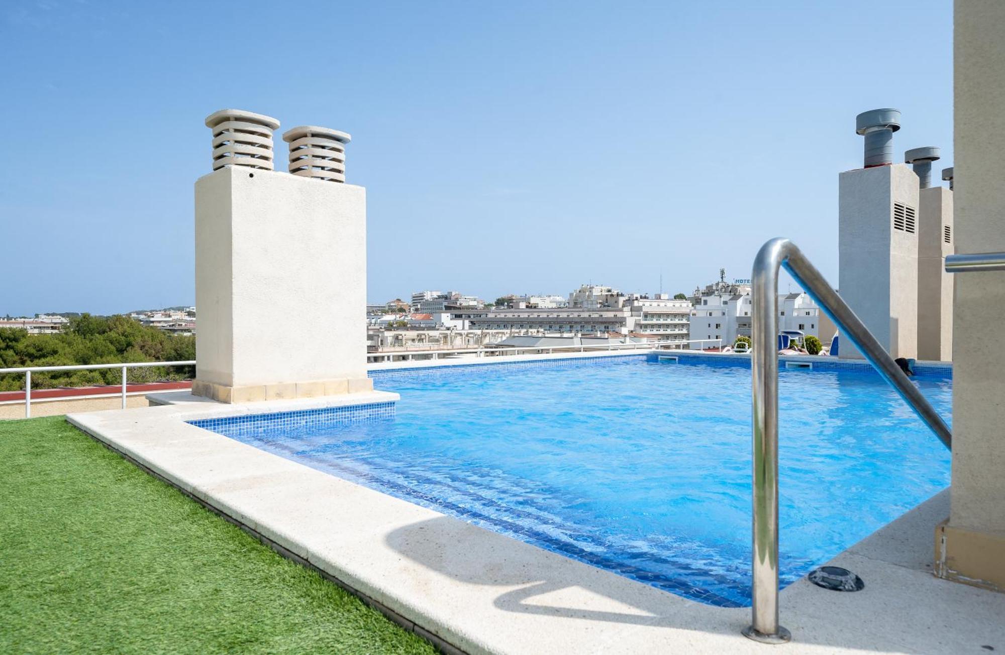 Rentalmar Central Park Salou Buitenkant foto