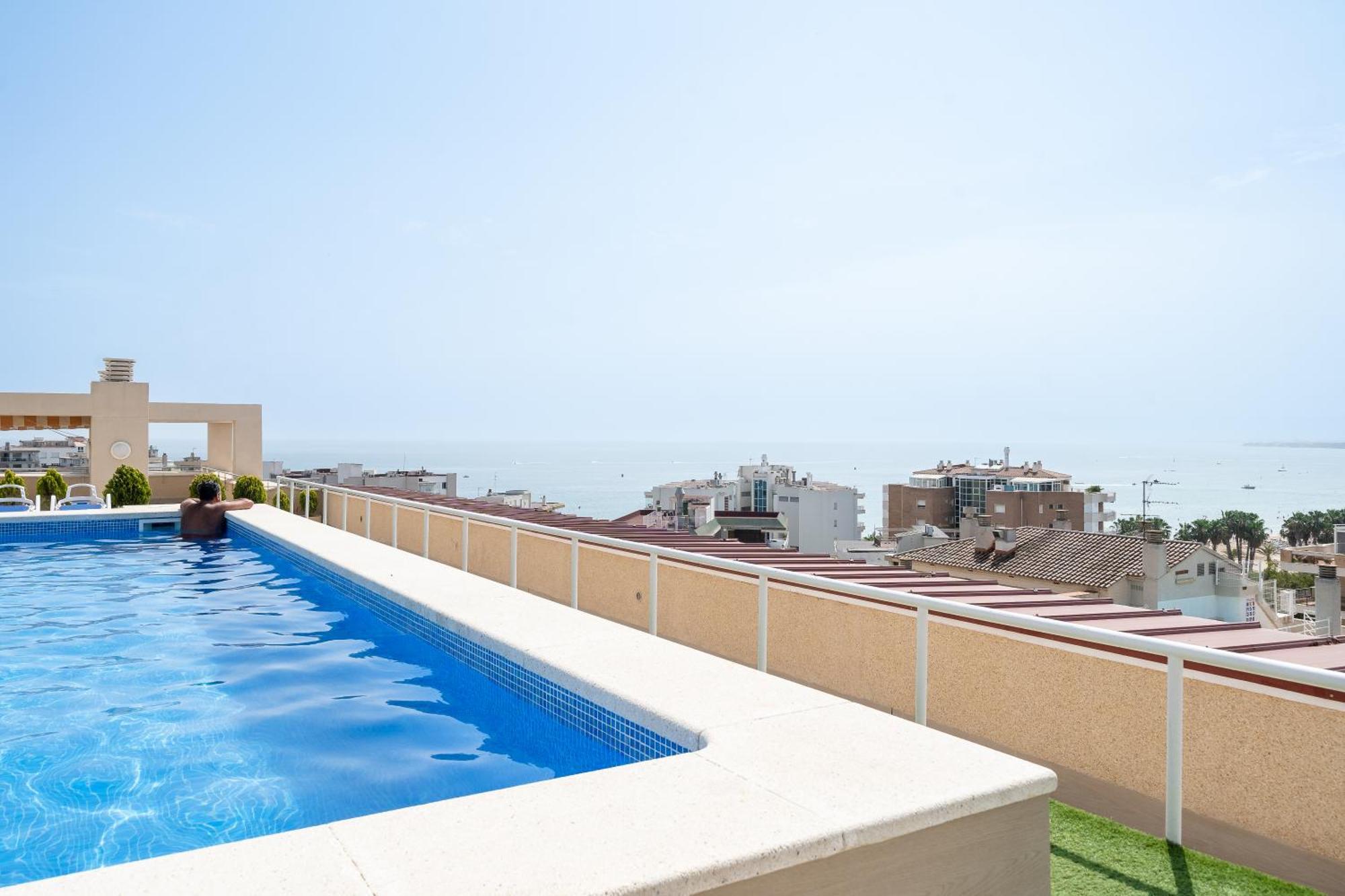 Rentalmar Central Park Salou Buitenkant foto